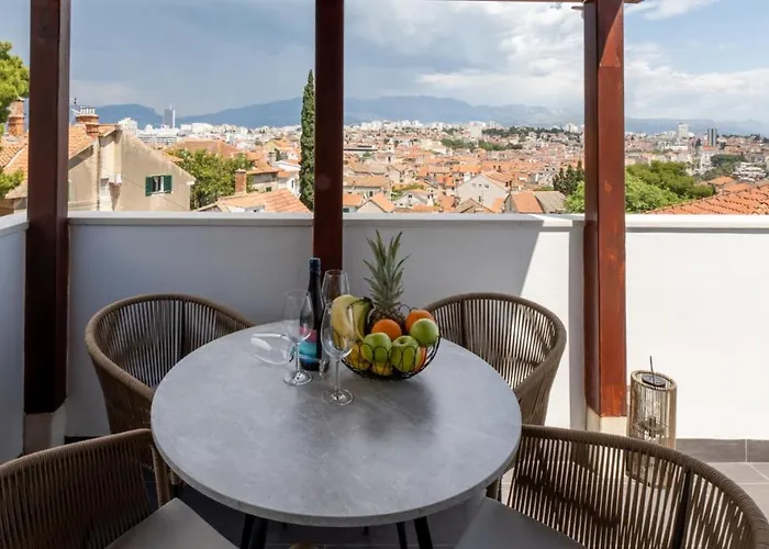 Aurelius - Panoramic Views - Center - Marjan Park - Quiet Appartamento *